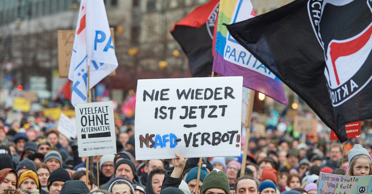 „Ethnisch-abstammungsmäßiger Volksbegriff“ reicht nicht