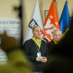 Als einer der Hintermänner des Brandes wird in russischsprachigen Medien Andrij Wolodymyrowytsch Parubij (links) genannt.