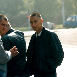 Uwe Böhnhardt (links) und Ralf Wohlleben (rechts) 1996 bei einem Gerichtsprozess gegen Manfred Roeder in Erfurt.