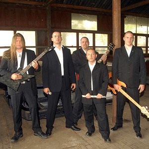 Die RechtsRock-Band »Noie Werte« im Jahr 2009 - 2. von links Steffen Hammer. 3. von links (hinten) Andreas Graupner.