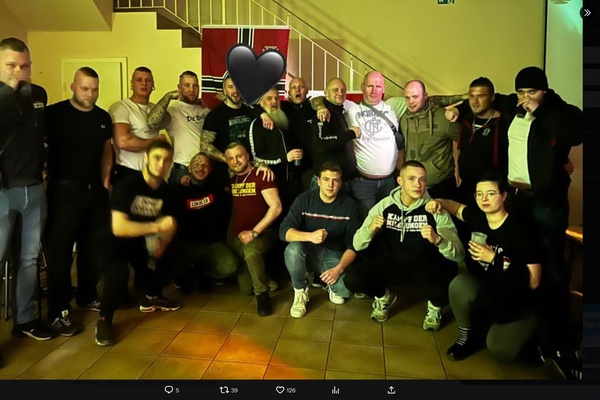 KO51 Flieder Volkshaus