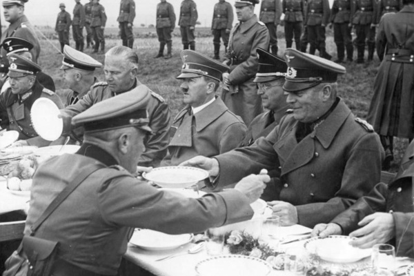 Hitler und Henlein